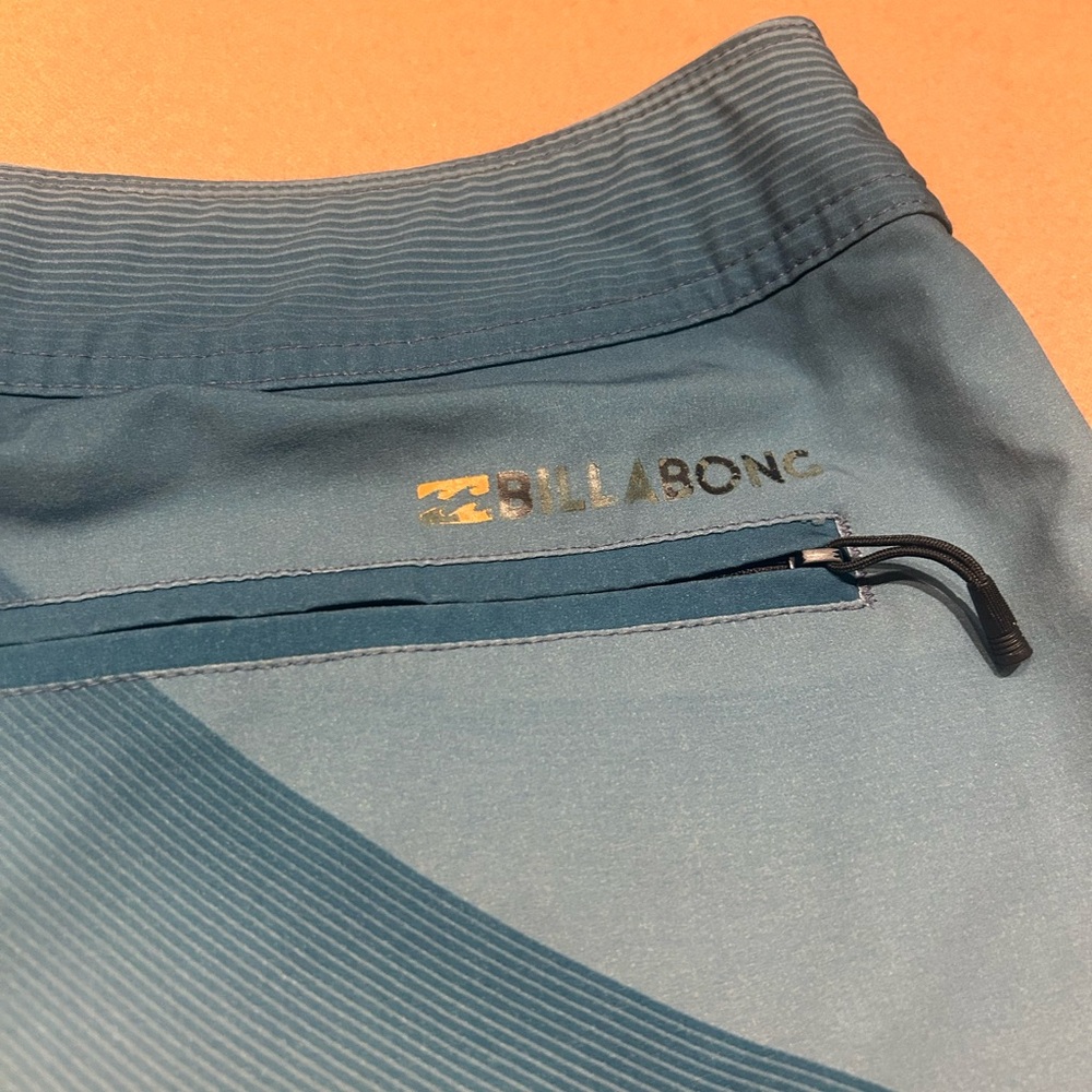 Billibong/Vizla Men's Swim Trunks Set - Picture 7 of 16